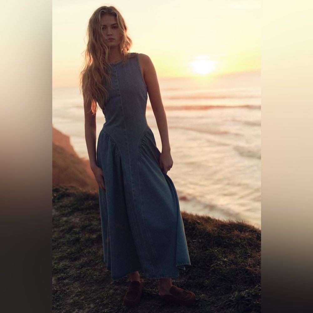 H&M Denim Open-Back Paneled Dress New - Picture 6 of 8